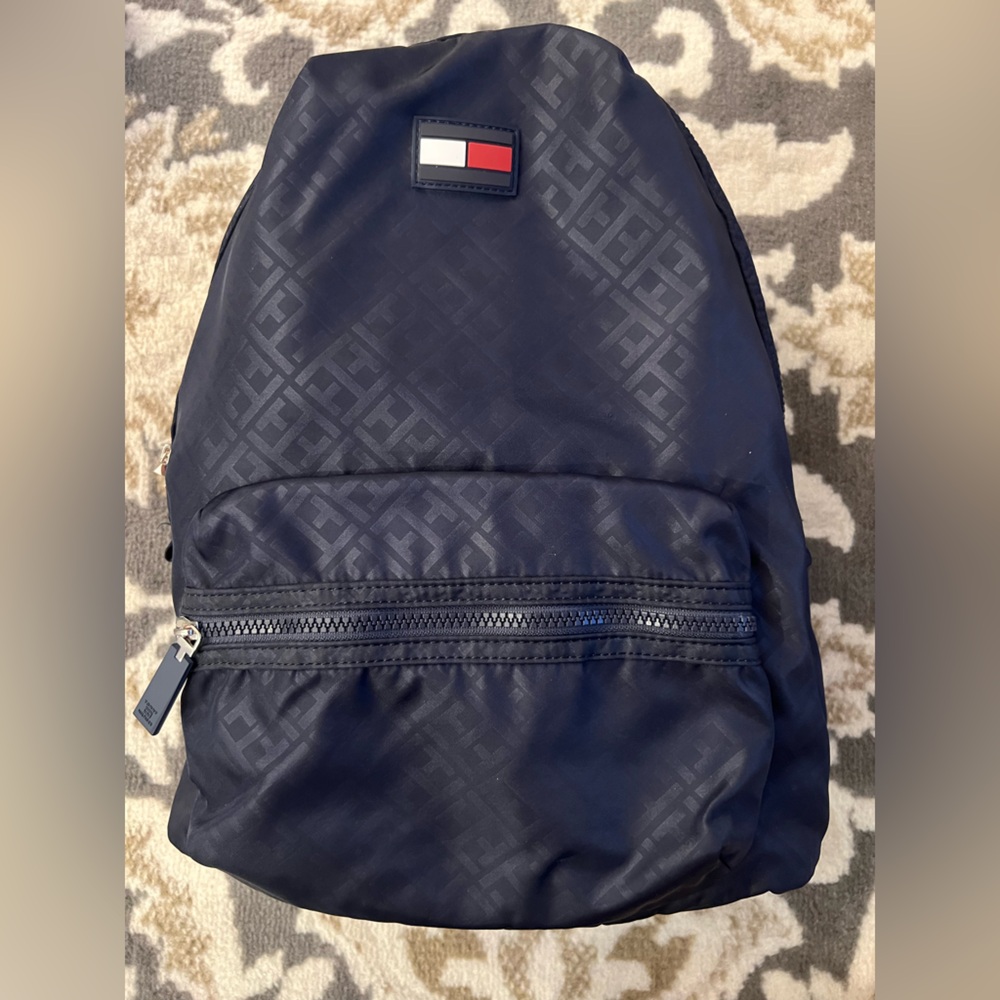 TOMMY HILFIGER LOGO PATTERN BACKPACK IN DARK NAVY BLUE • NWOT